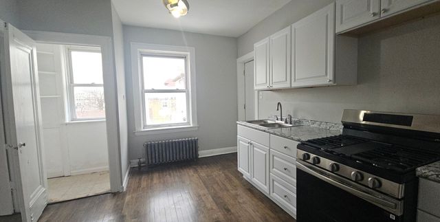 5006 W 16th Street 2N, Cicero, IL 60804