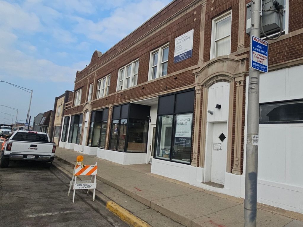 5006 W 16th Street 2N, Cicero, IL 60804