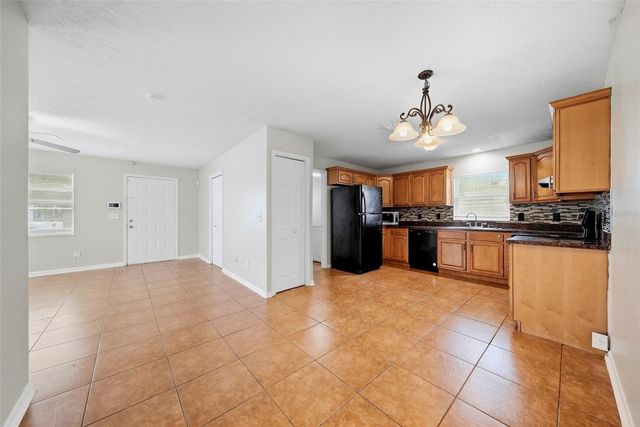 8904 N BOULEVARD, Tampa, FL 33604