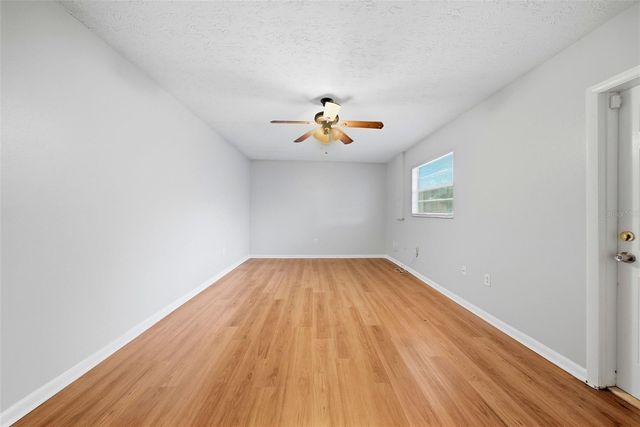 8904 N BOULEVARD, Tampa, FL 33604