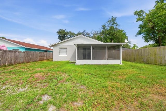 8904 N BOULEVARD, Tampa, FL 33604