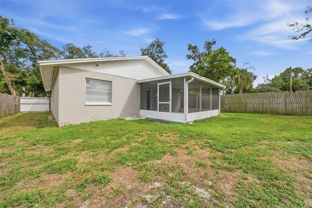 8904 N BOULEVARD, Tampa, FL 33604