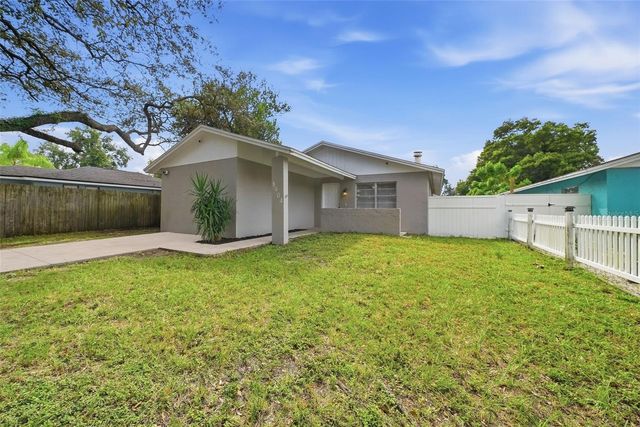 8904 N BOULEVARD, Tampa, FL 33604