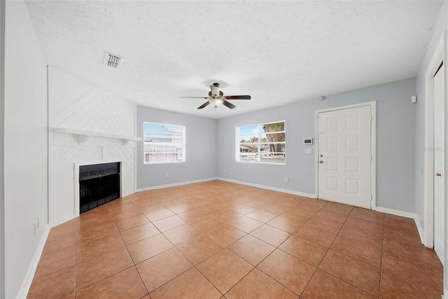 8904 N BOULEVARD, Tampa, FL 33604