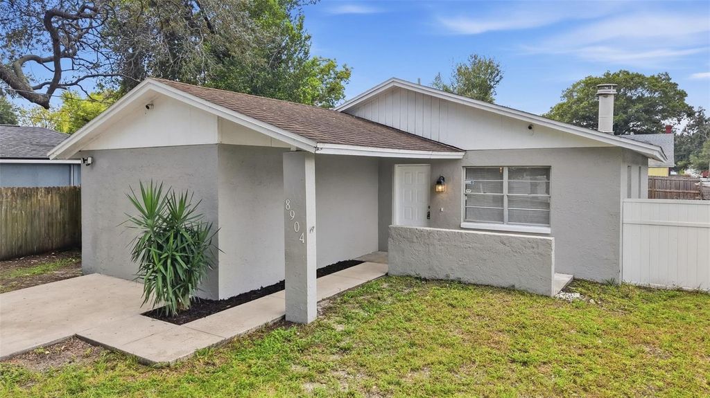 8904 N BOULEVARD, Tampa, FL 33604