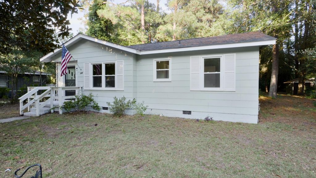 109 Bishop Street, Walterboro, SC 29488