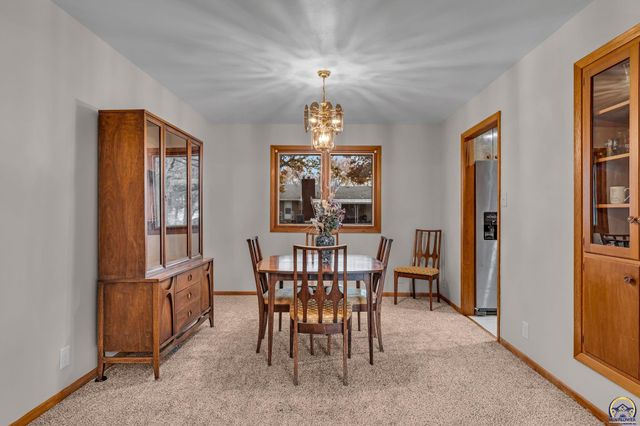 3007 SE Starlite DR, Topeka, KS 66605