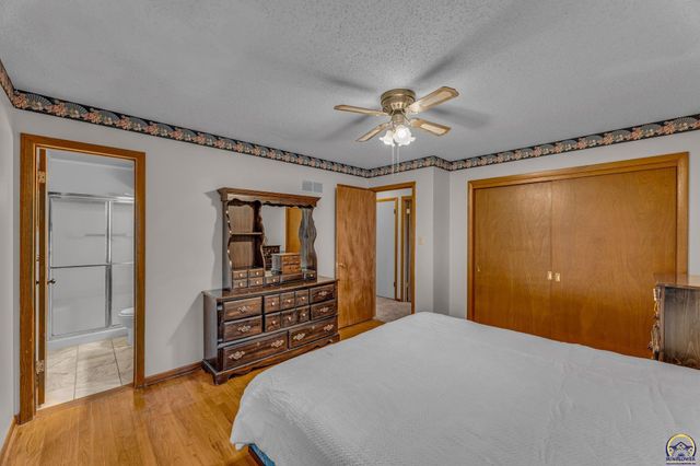 3007 SE Starlite DR, Topeka, KS 66605