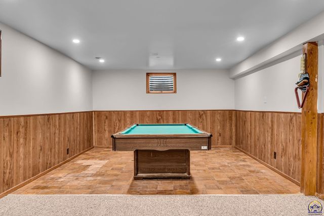 3007 SE Starlite DR, Topeka, KS 66605