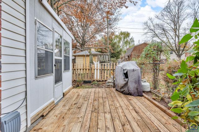 3007 SE Starlite DR, Topeka, KS 66605