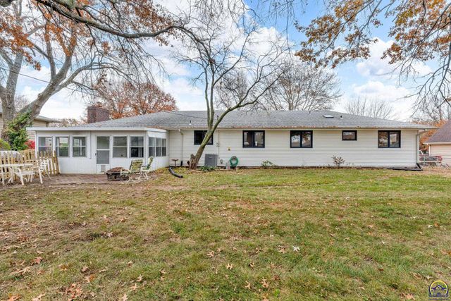 3007 SE Starlite DR, Topeka, KS 66605