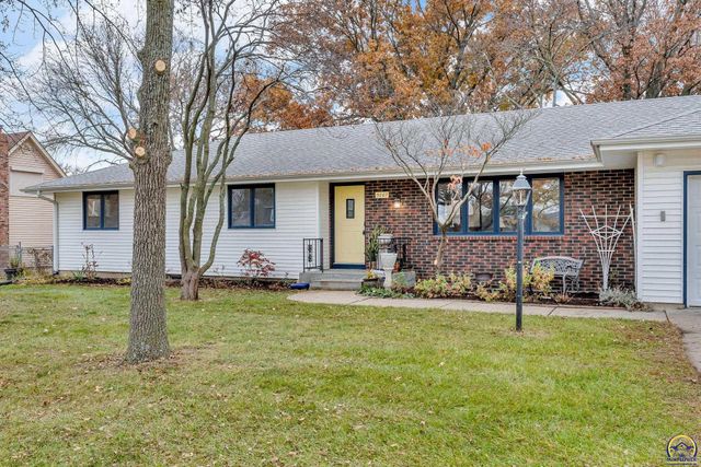 3007 SE Starlite DR, Topeka, KS 66605