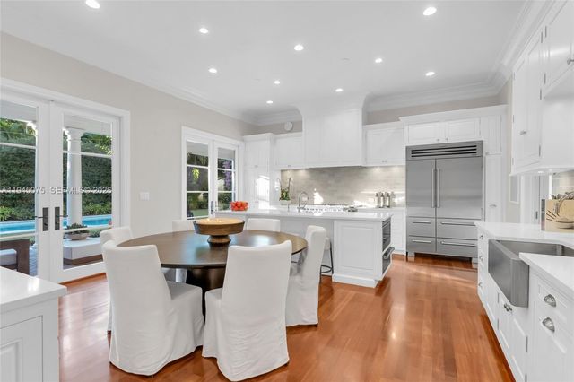 7426 SW 49th Pl, Miami, FL 33143