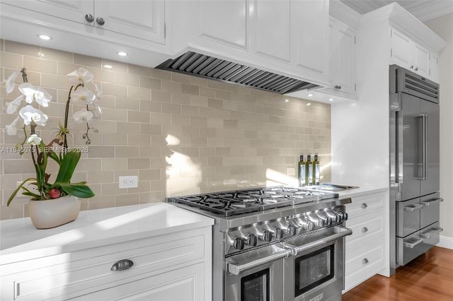 7426 SW 49th Pl, Miami, FL 33143