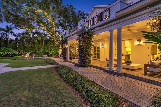 7426 SW 49th Pl, Miami, FL 33143