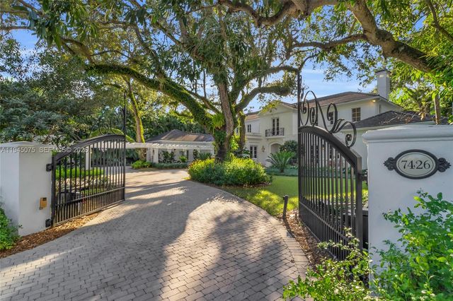 7426 SW 49th Pl, Miami, FL 33143