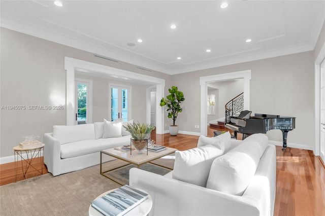 7426 SW 49th Pl, Miami, FL 33143