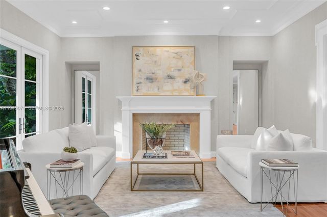 7426 SW 49th Pl, Miami, FL 33143