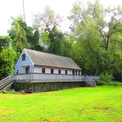 79 Aqua Vitae Road, Hadley, MA 01035