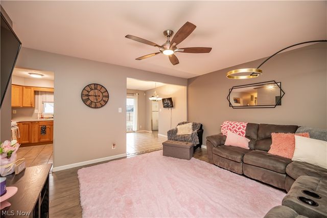 151 N Yorkshire Boulevard, Austintown, OH 44515