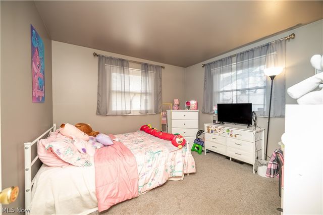 151 N Yorkshire Boulevard, Austintown, OH 44515