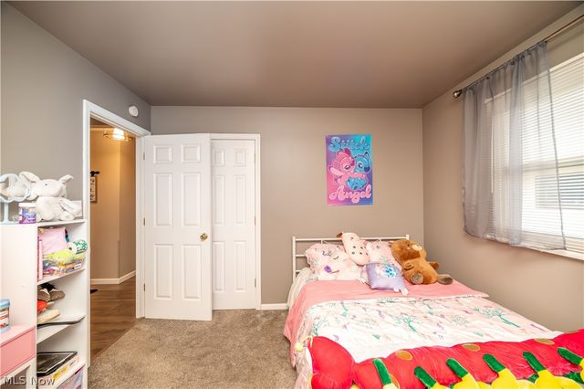 151 N Yorkshire Boulevard, Austintown, OH 44515