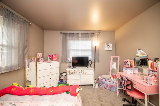 151 N Yorkshire Boulevard, Austintown, OH 44515