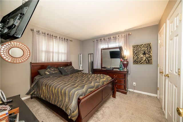 151 N Yorkshire Boulevard, Austintown, OH 44515