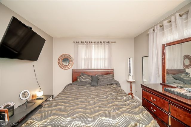 151 N Yorkshire Boulevard, Austintown, OH 44515