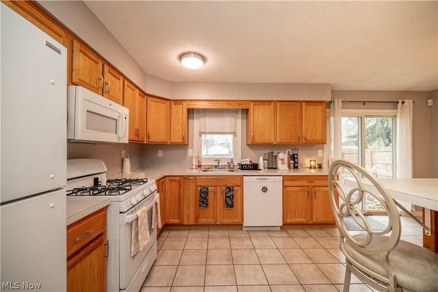 151 N Yorkshire Boulevard, Austintown, OH 44515