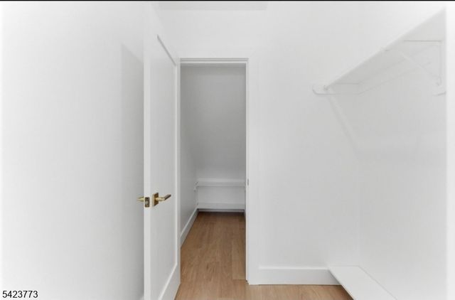 113 Oak St, Jersey City, NJ 07304