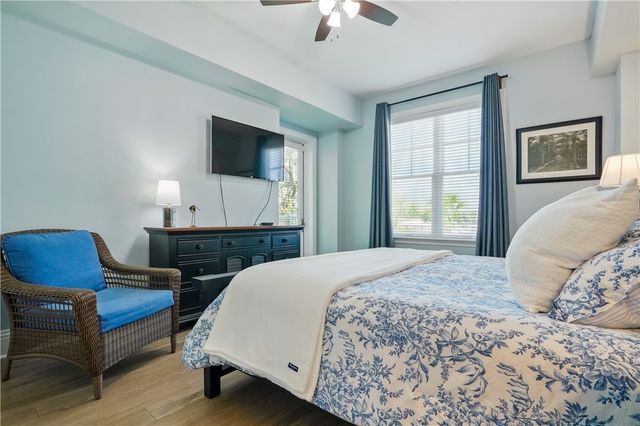 20 Waterfront Drive 121, St Simons Island, GA 31522