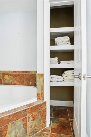 20 Waterfront Drive 121, St Simons Island, GA 31522