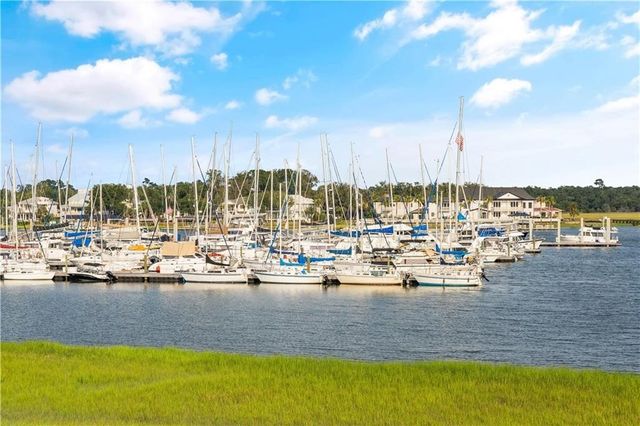 20 Waterfront Drive 121, St Simons Island, GA 31522