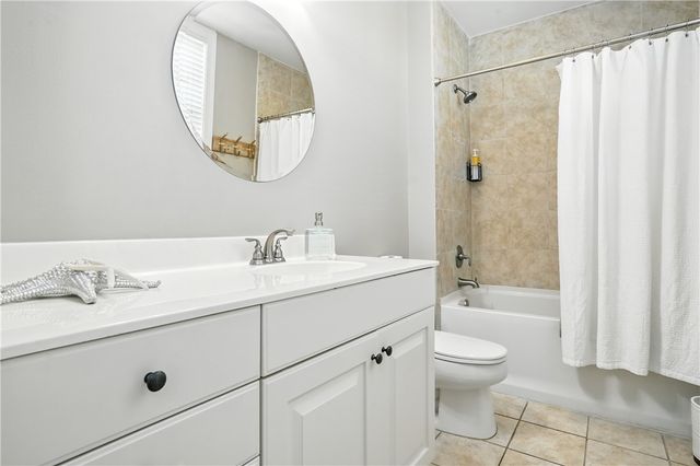 20 Waterfront Drive 121, St Simons Island, GA 31522