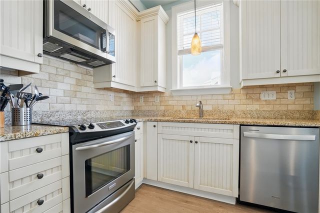 20 Waterfront Drive 121, St Simons Island, GA 31522