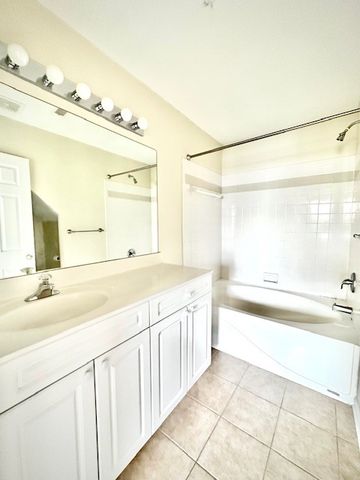 2120 Lebanon Pike Apt 55, Nashville, TN 37210