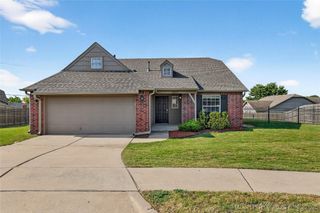 2015 Cypress Circle, Bartlesville, OK 74006