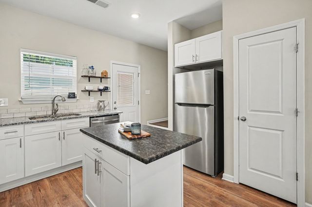 110 Kathryn Ct, Columbia, TN 38401