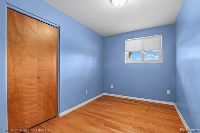 15435 Bainbridge Street, Livonia, MI 48154