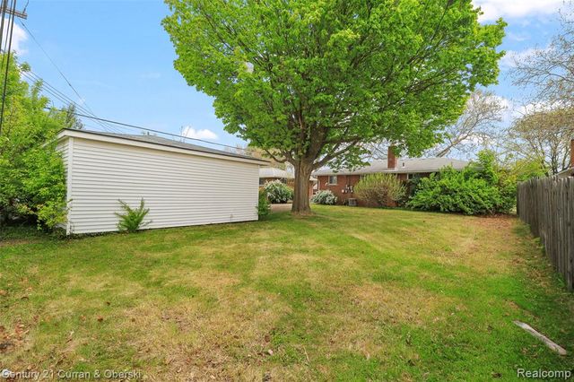 15435 Bainbridge Street, Livonia, MI 48154