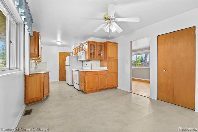 15435 Bainbridge Street, Livonia, MI 48154