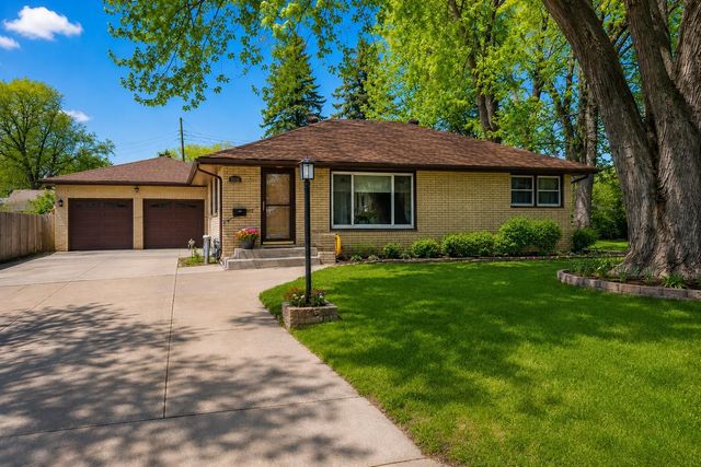 3632 Roosevelt Street NE, Saint Anthony, MN 55418