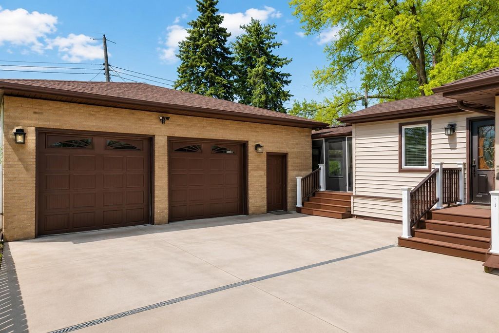 3632 Roosevelt Street NE, Saint Anthony, MN 55418 — photo 4