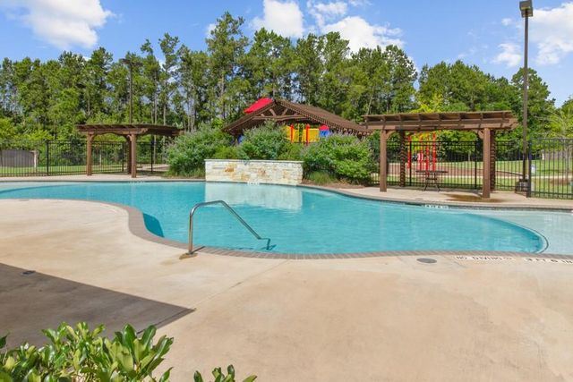 560 Newcomb Hollow Drive, Conroe, TX 77304