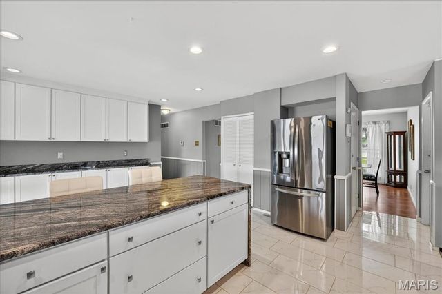 2 Silveroak Court, Manchester, MO 63021