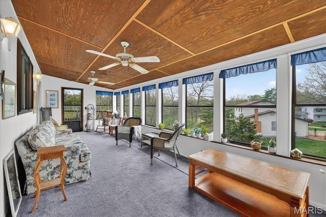 2 Silveroak Court, Manchester, MO 63021