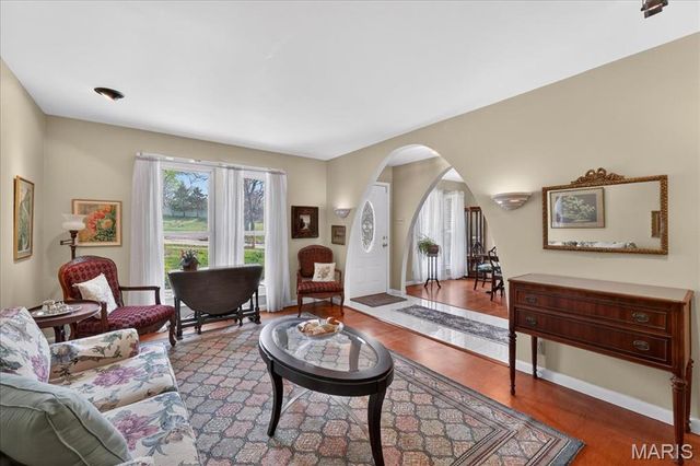 2 Silveroak Court, Manchester, MO 63021