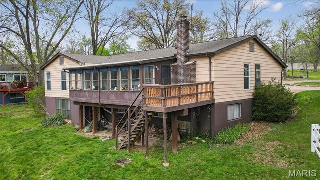 2 Silveroak Court, Manchester, MO 63021