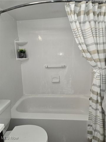 115 S Rocky River Drive 201, Berea, OH 44017